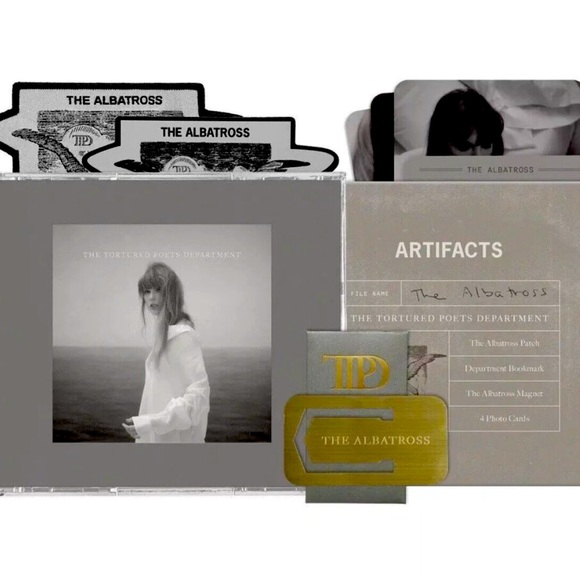 Sealed - The Albatross Taylor Swift Collectors Edition Deluxe CD 🤍🖤 - Picture 1 of 3